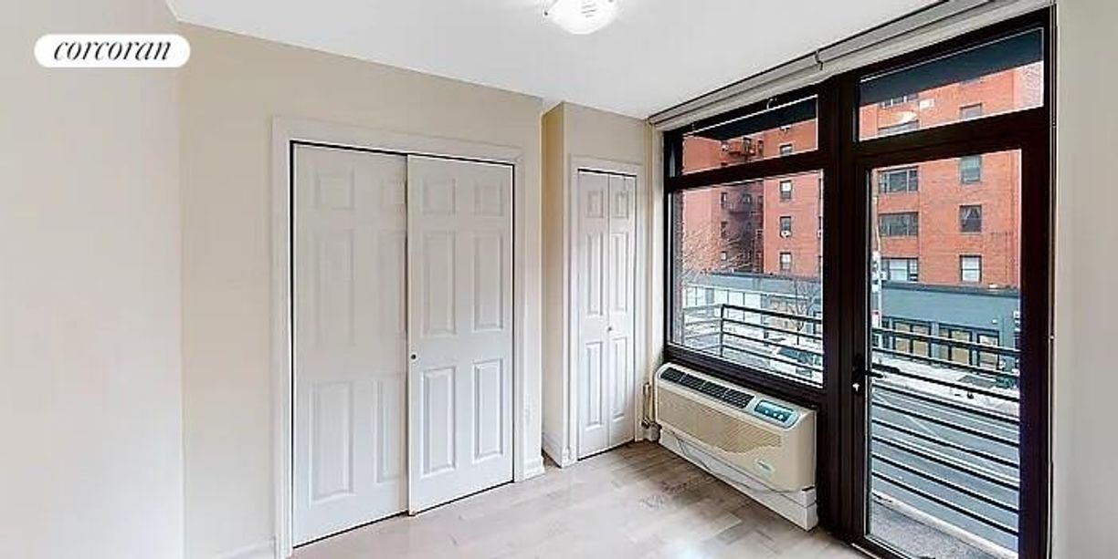 Building Photo - 821 9th Ave