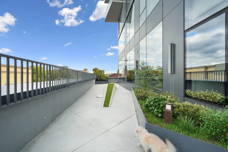 Building Photo - 10 Lecount Pl