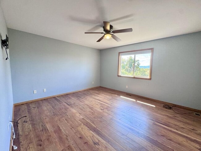 Building Photo - 3280 Strom Dr