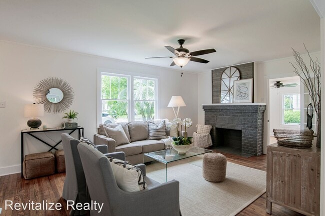 Building Photo - 3 br, 2 bath House - 65 Bishop Lane S