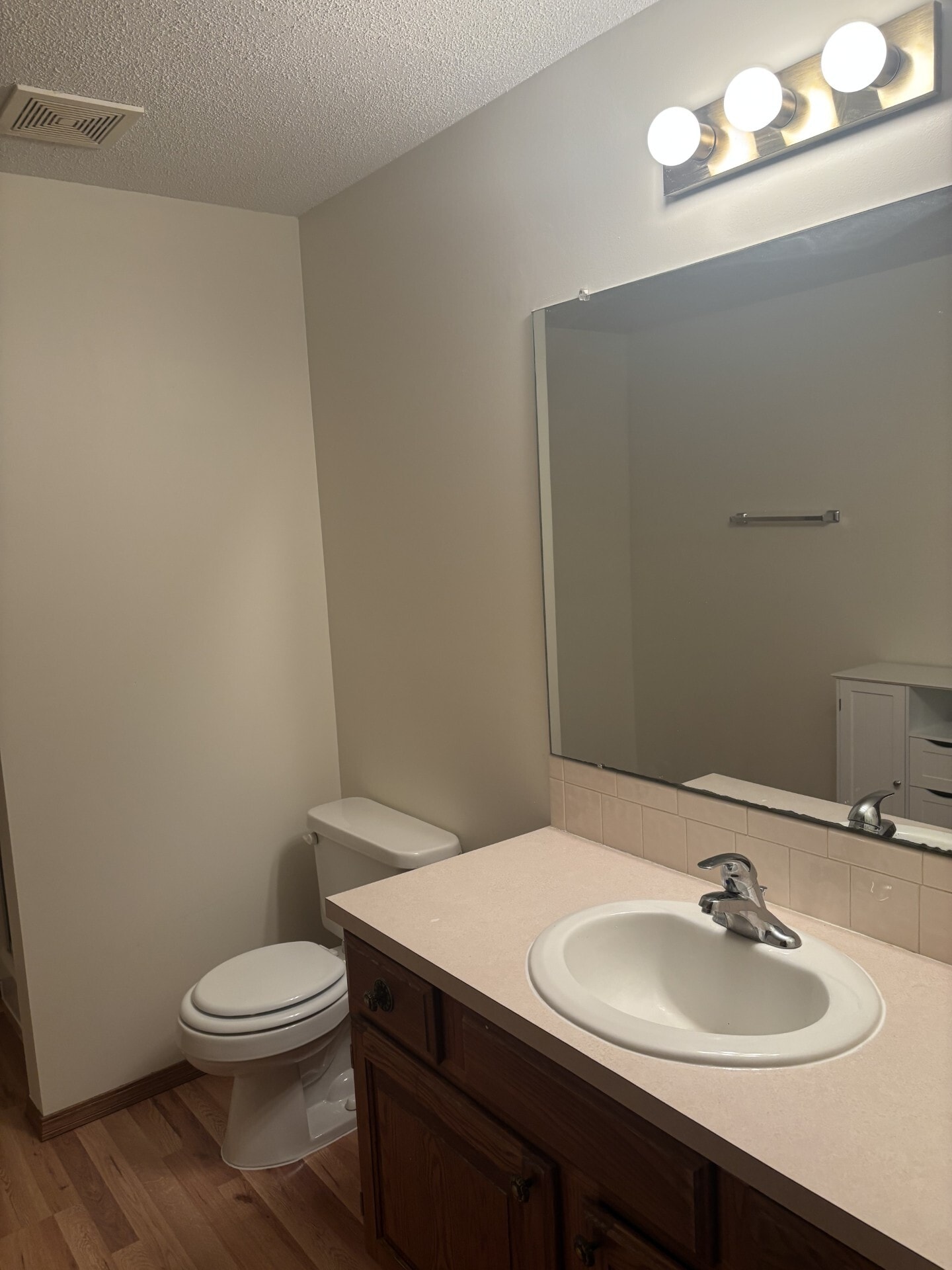 Building Photo - 10317 W Delano Ave