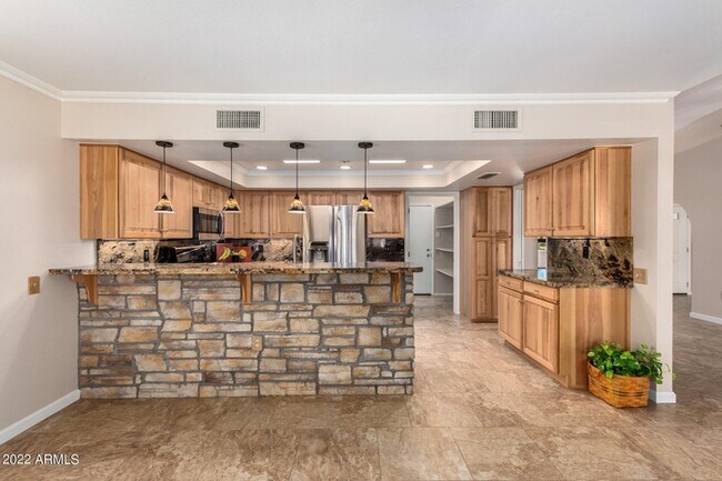 Building Photo - Your Oasis Awaits!