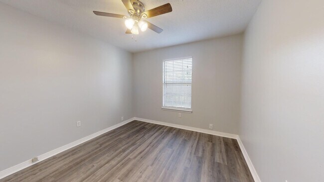 Building Photo - 1922 Heartland Dr