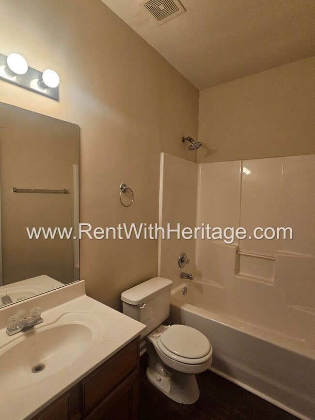 Building Photo - WOW!!...GORGEOUS!!..UPGRADES /AMAZING MASTER/ FENCED YD/ SWIM-TENNIS