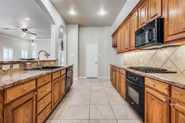 Building Photo - 1305 Snowberry Dr