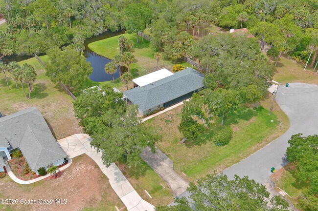 Building Photo - 670 Kings Way