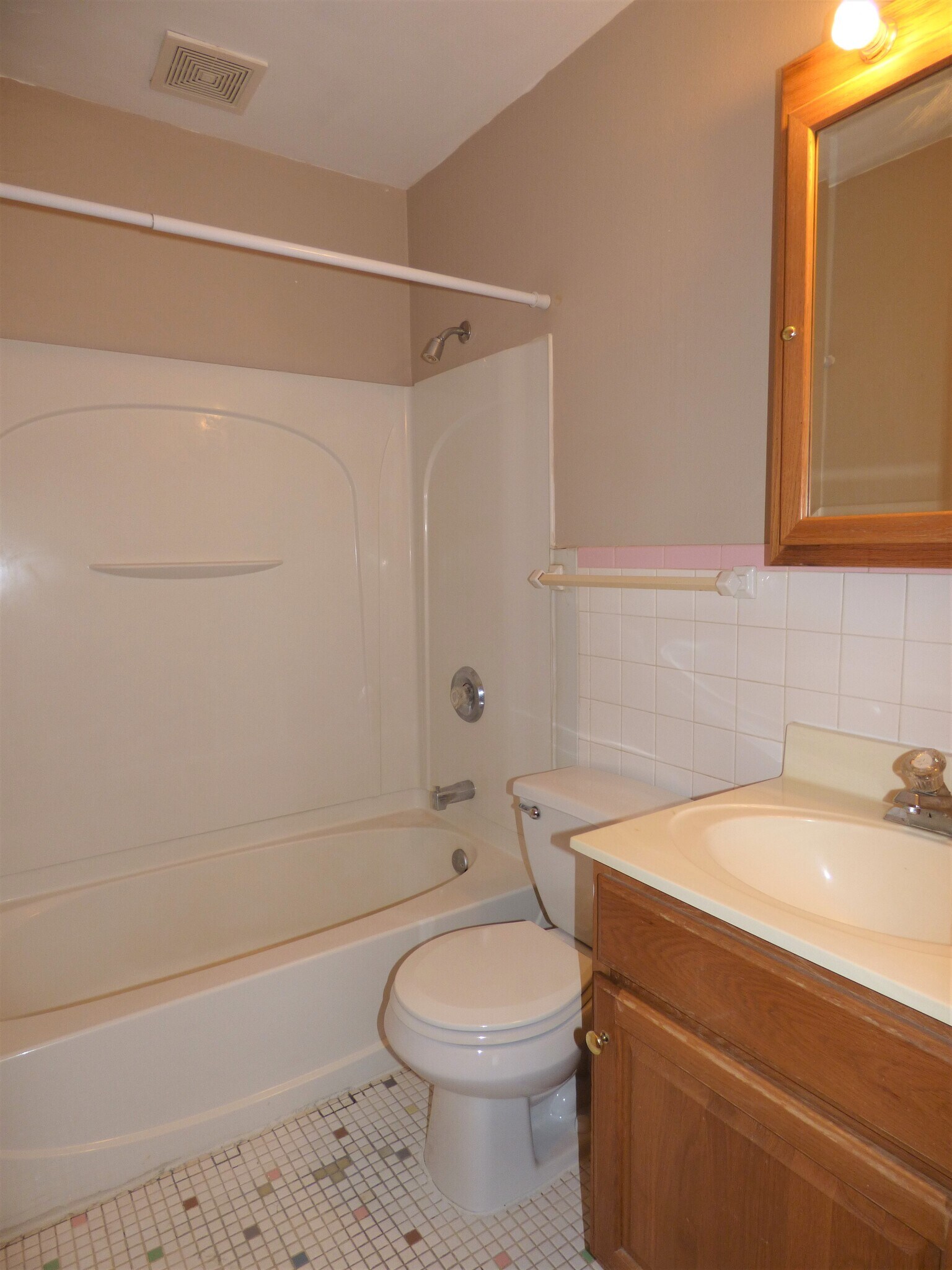 Building Photo - 1309 3rd Ave SW