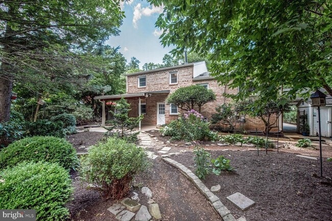 Building Photo - 1403 Ellison St