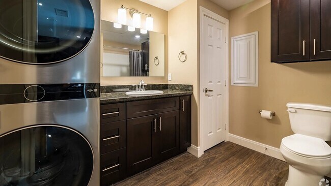 Building Photo - 3730 Boettcher Dr