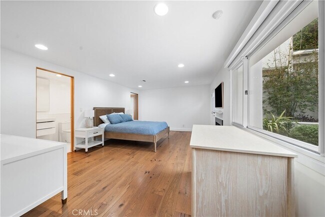 Building Photo - 31654 Broad Beach Rd