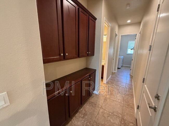 Building Photo - 10290 Cavalry Cir