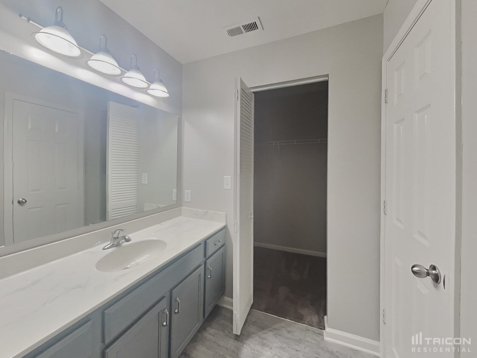 Building Photo - 5311 Tanglewood Ln