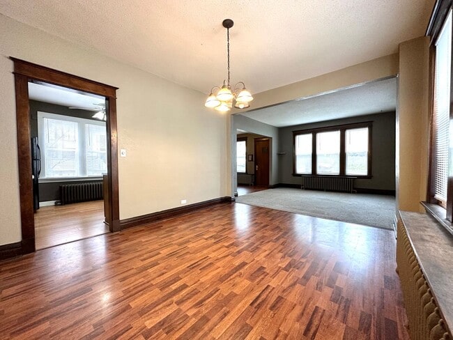 Building Photo - 523 N 23rd Ave W