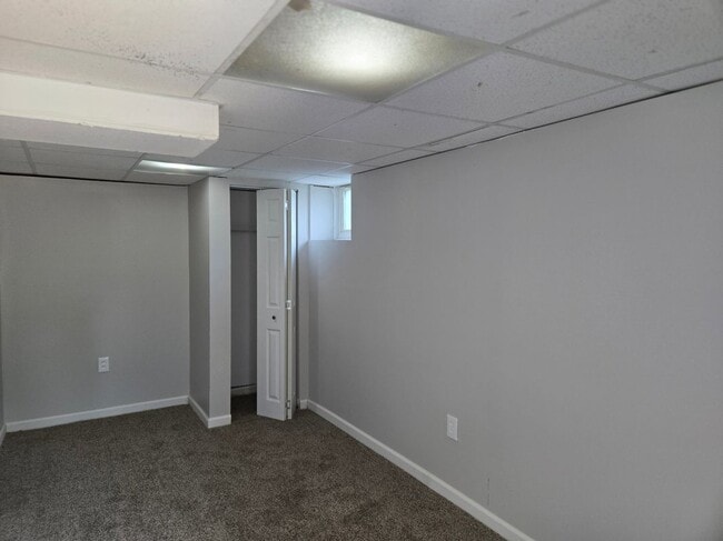 Building Photo - 6415 Perry Dr