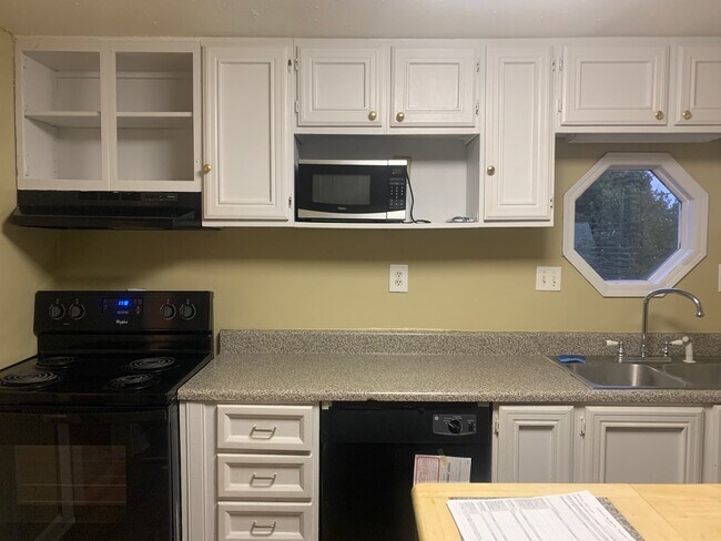 Kitchen - 2014 Louisiana St