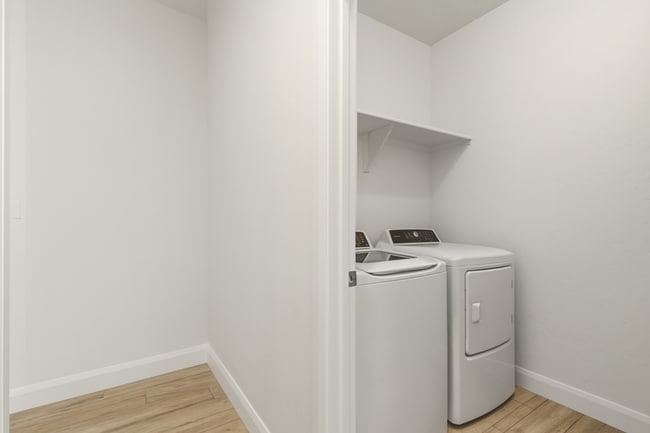 Building Photo - 6376 E Payson Dr