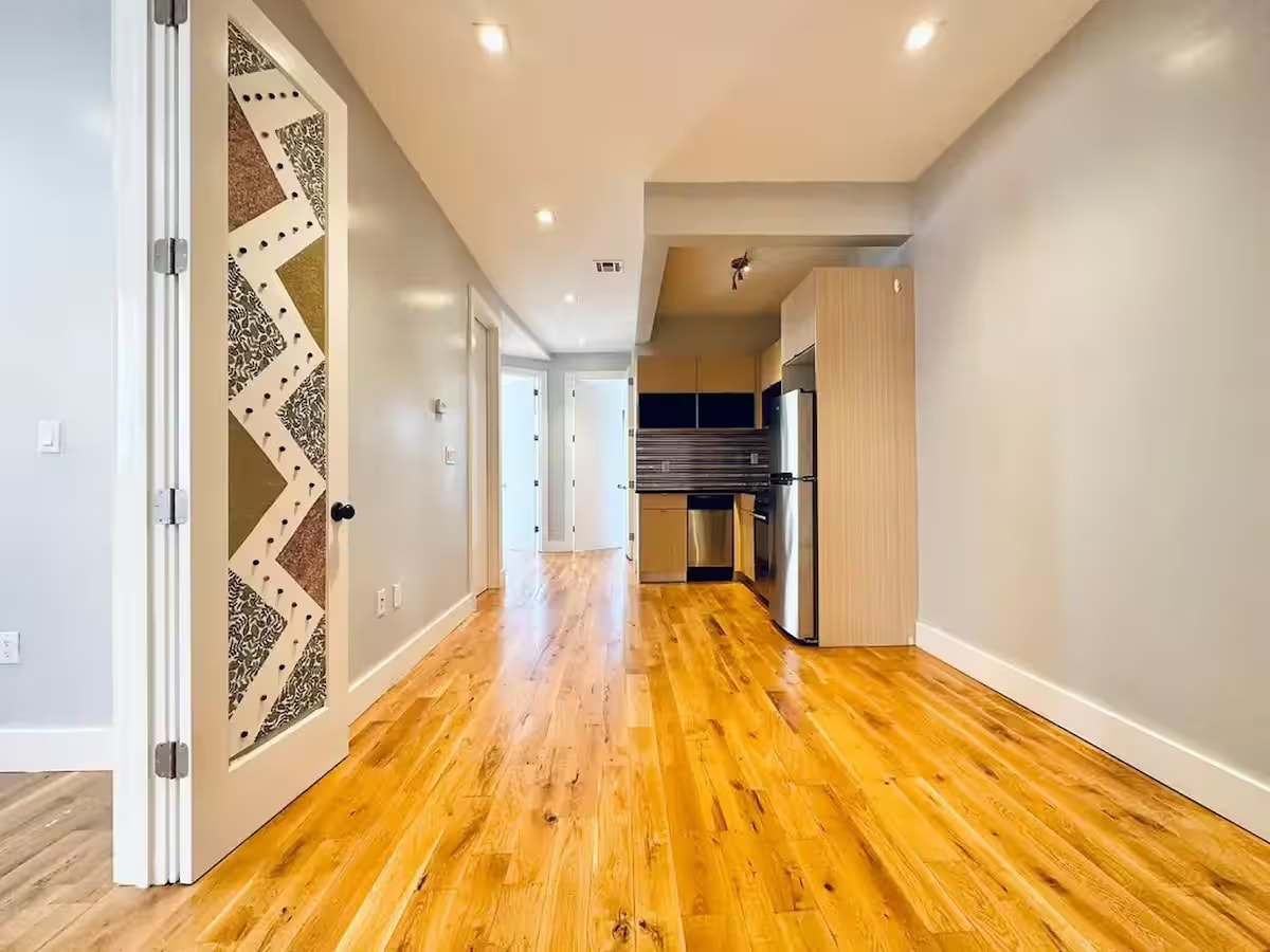 Building Photo - HDTV Room, Laundry, AC, 26 mins to Manhattan #510