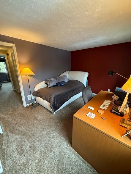 Building Photo - 443 Lockhaven Ct