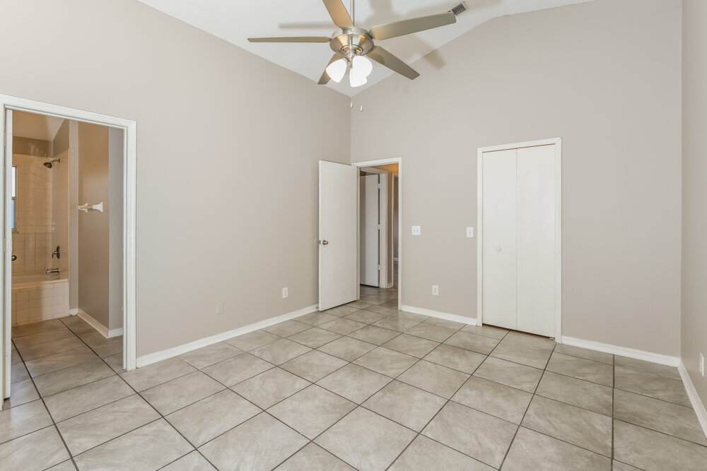 Building Photo - 13611 Glasser Ave