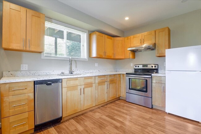 Building Photo - Gorgeous ADU Apartment | Washer/Dryer | Private Entrance