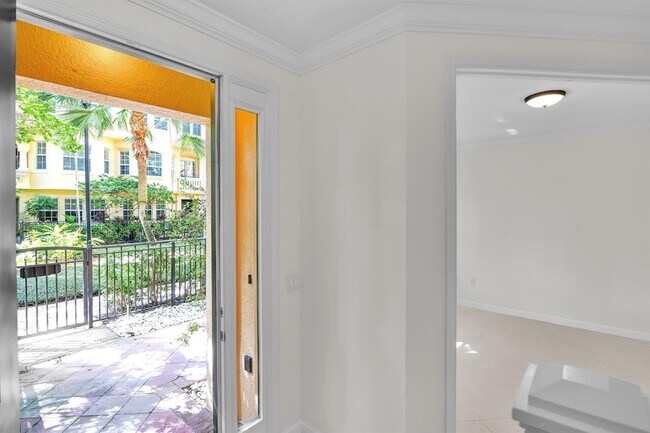 Building Photo - 2441 San Pietro Cir
