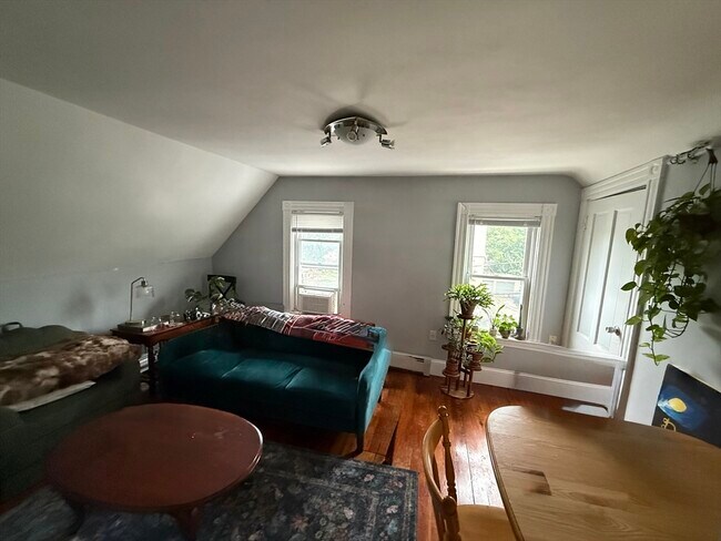 Building Photo - 23 Farragut Ave