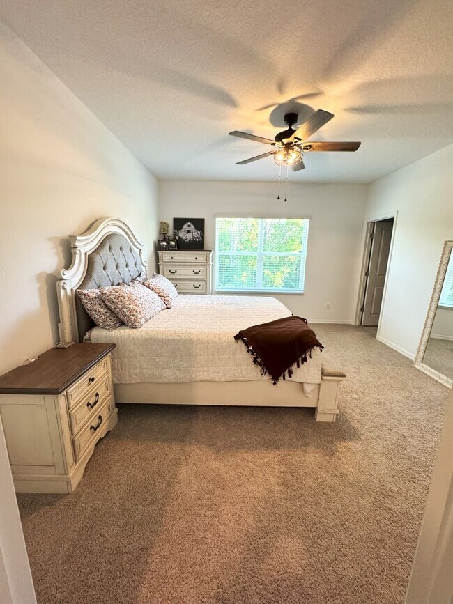 Building Photo - 3 BR/  2.5 BA  Townhome - ANNIES WALK