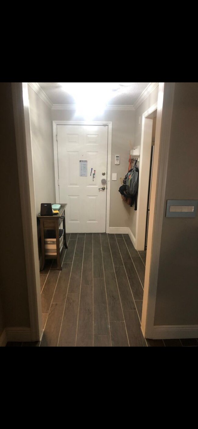 Building Photo - 800 S Dakota Ave