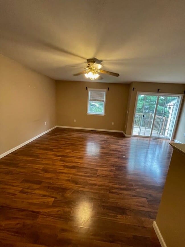 Building Photo - 2 Bed 2.5 Bath Townhouse in Lititz
