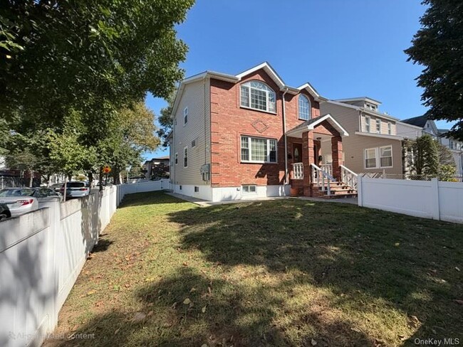 Primary Photo - 241-01 Caney Rd