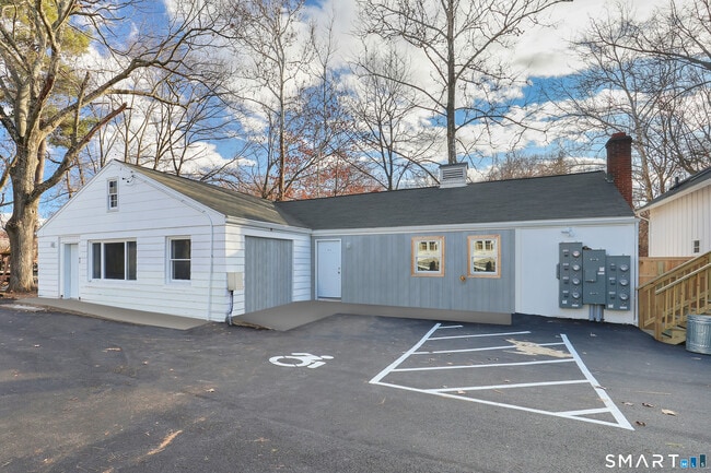 Building Photo - 194 Hartford Rd