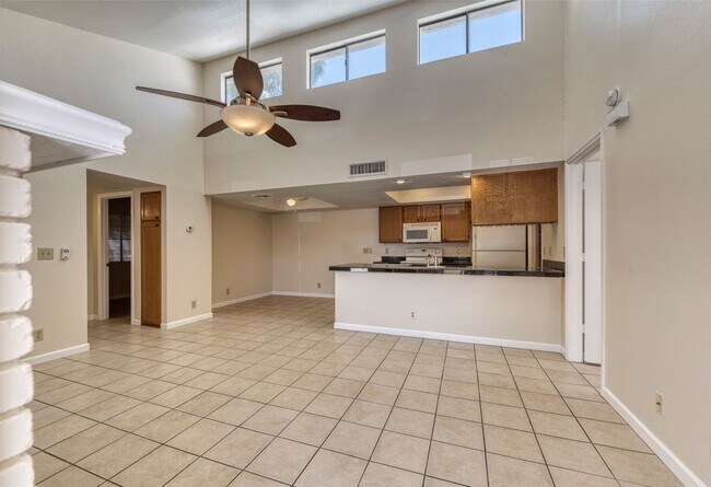Building Photo - Wonderful 3 bedroom close minutes to ASU!!...