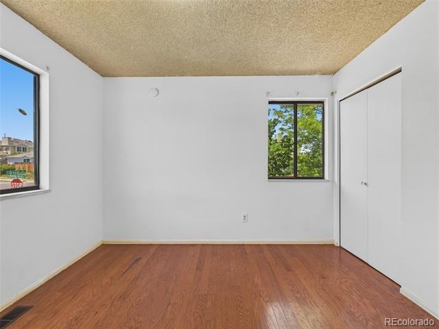Building Photo - 904 S Uravan St