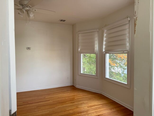 Building Photo - 143 W 2nd St