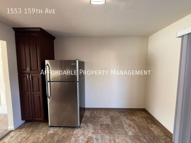 Building Photo - 1553 159th Ave