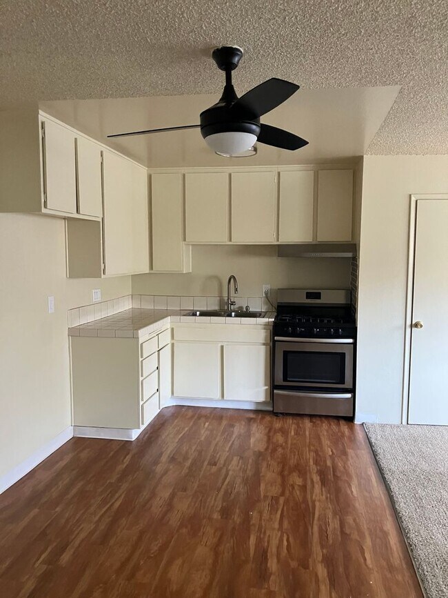 Interior Photo - 1410 W. 260th St.