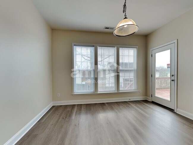 Building Photo - 112 Spalding Ln