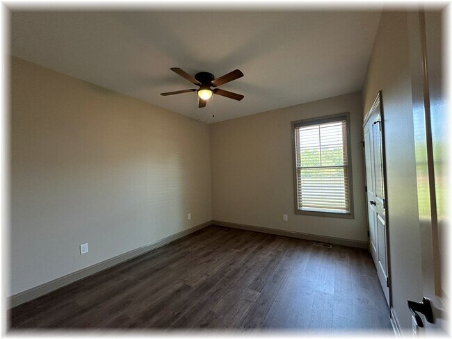 Building Photo - 304 Cottage Hl Ct