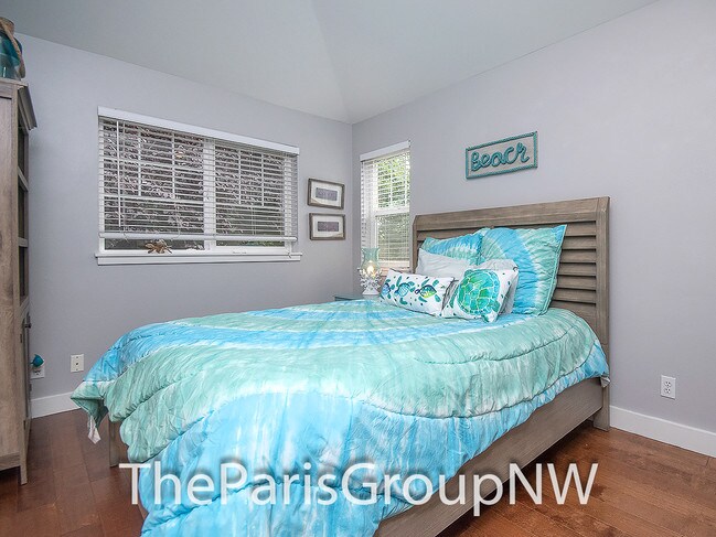 Building Photo - 9810 NE 130th Pl