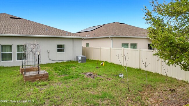 Building Photo - 4471 Holstein St