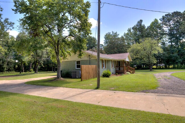 Building Photo - 3435 McCrays Mill Rd