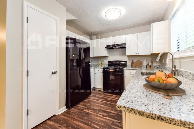Building Photo - 2565 Creel Rd
