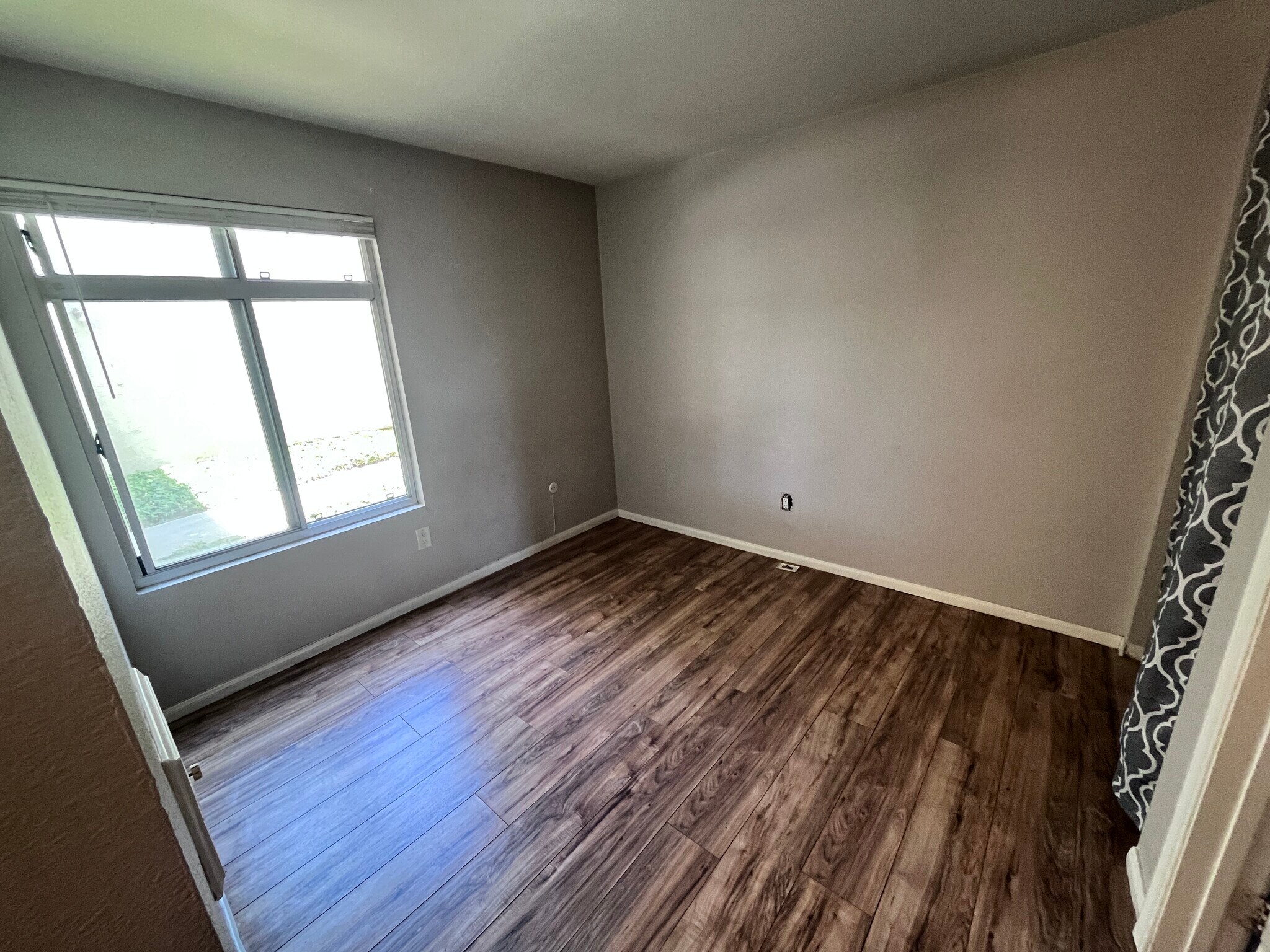 Building Photo - 432 Edgehill Ln