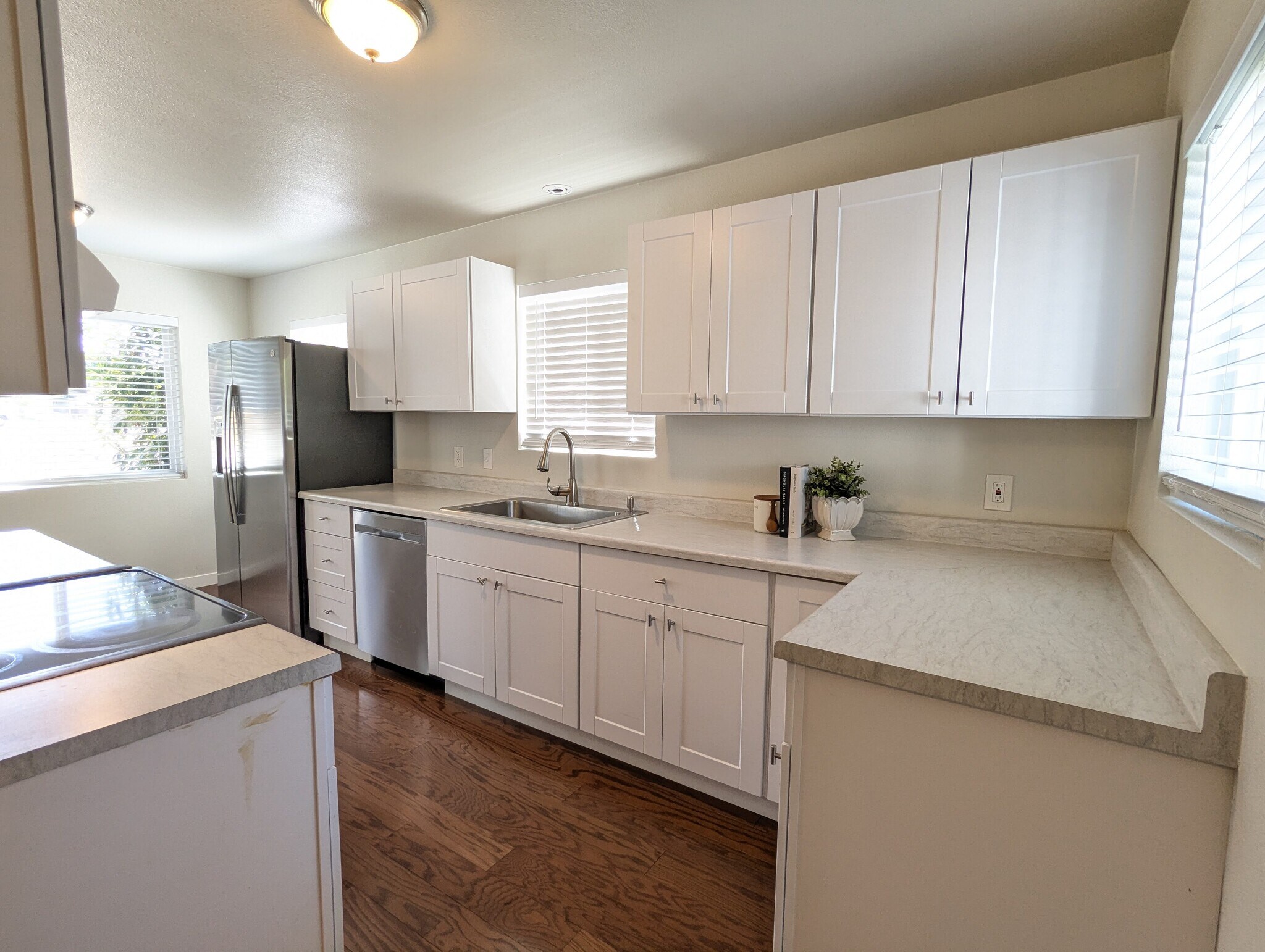 Building Photo - 821 S 117th St