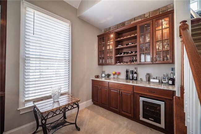 Building Photo - 5041 Towne Lake Hill N