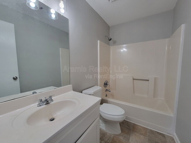 Building Photo - 3058 Steeplechase Dr