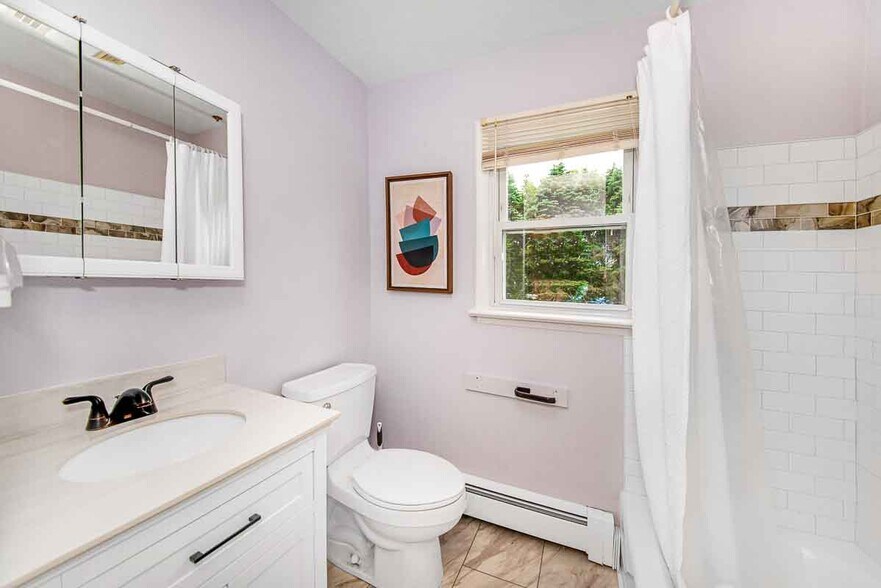 Building Photo - 261 Upper Ferry Rd