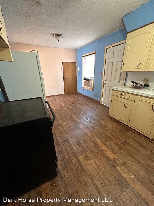 Building Photo - 3 br, 1 bath House - 401 South Horn Street