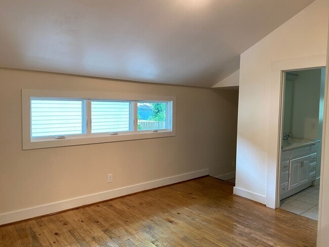 Building Photo - Historic 1920 House! Off-Street Parking, F...