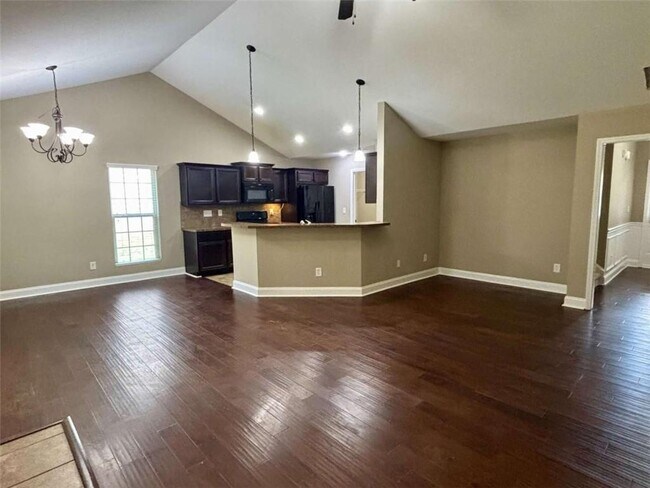 Building Photo - 4668 Hidden Creek Dr